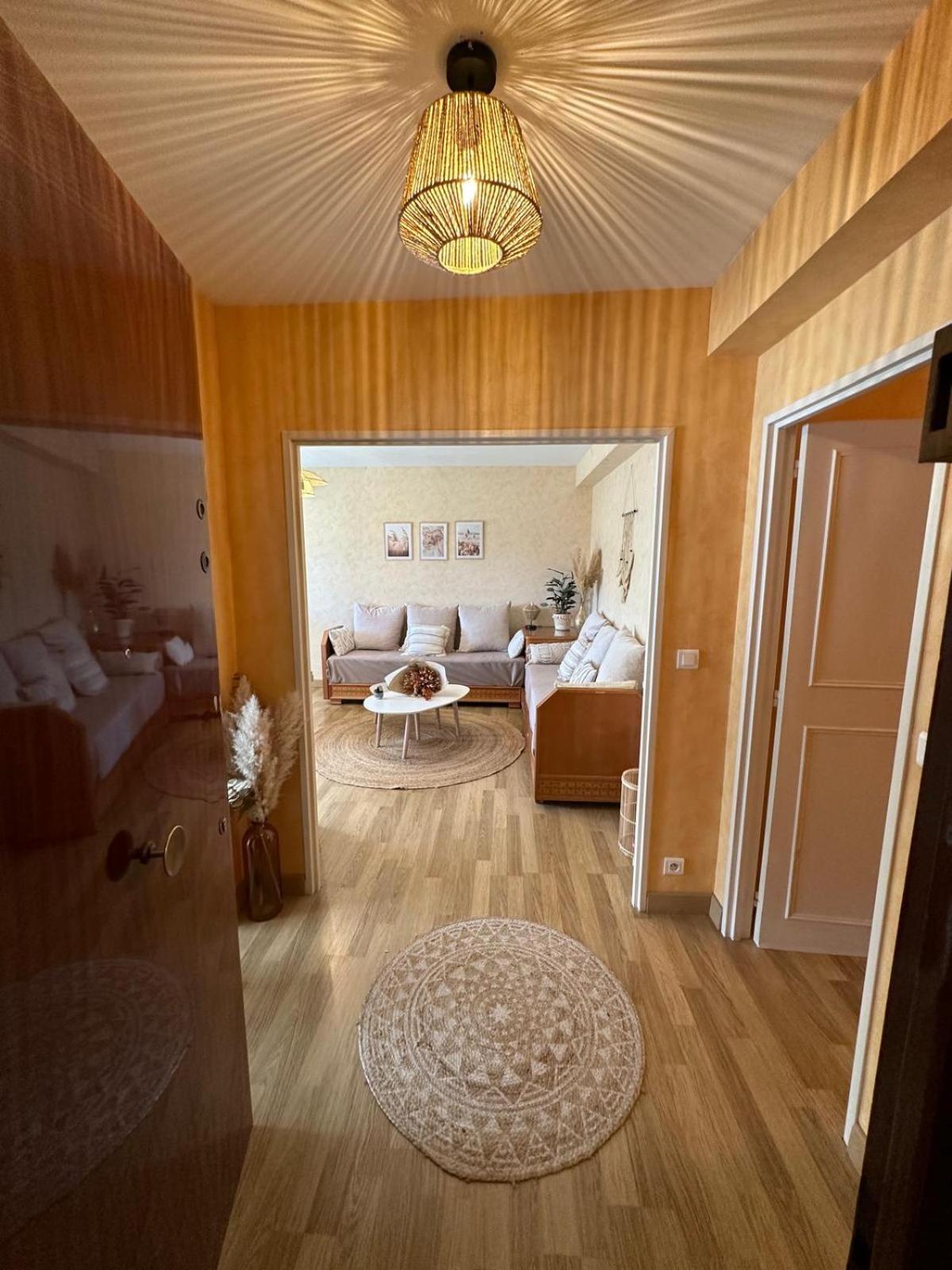 Spacieux 2 Chambres 65M2 Climatise Au Village Medieval Entre Nice Et Antibes Вилньов Любе Екстериор снимка