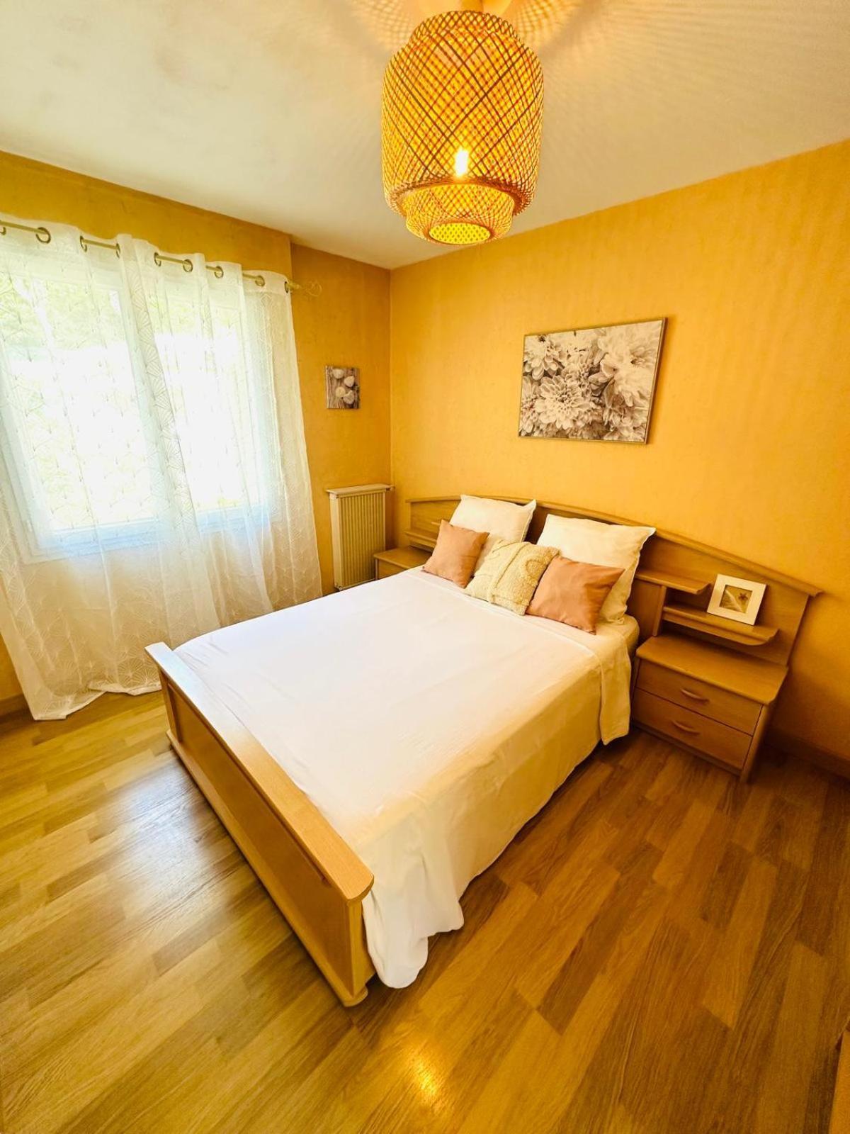 Spacieux 2 Chambres 65M2 Climatise Au Village Medieval Entre Nice Et Antibes Вилньов Любе Екстериор снимка